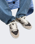 Men's Axel Arigato Clay Sneaker Beige — huidige kleur