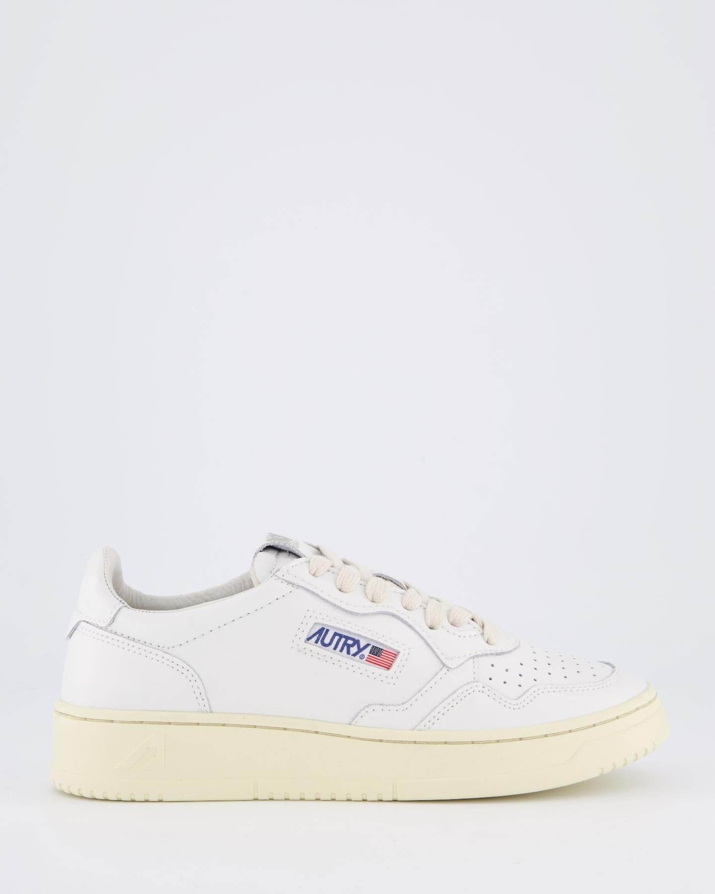 Women 01 Low White