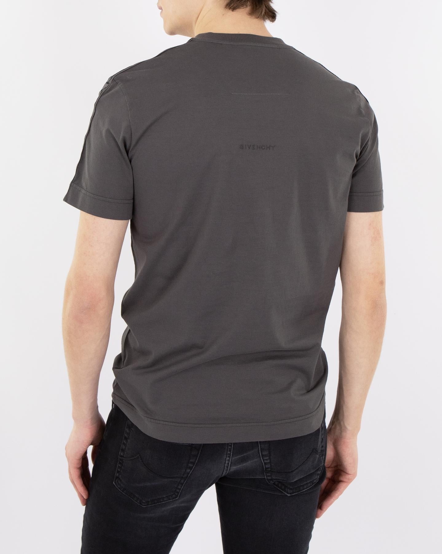 Men T-shirt titanium