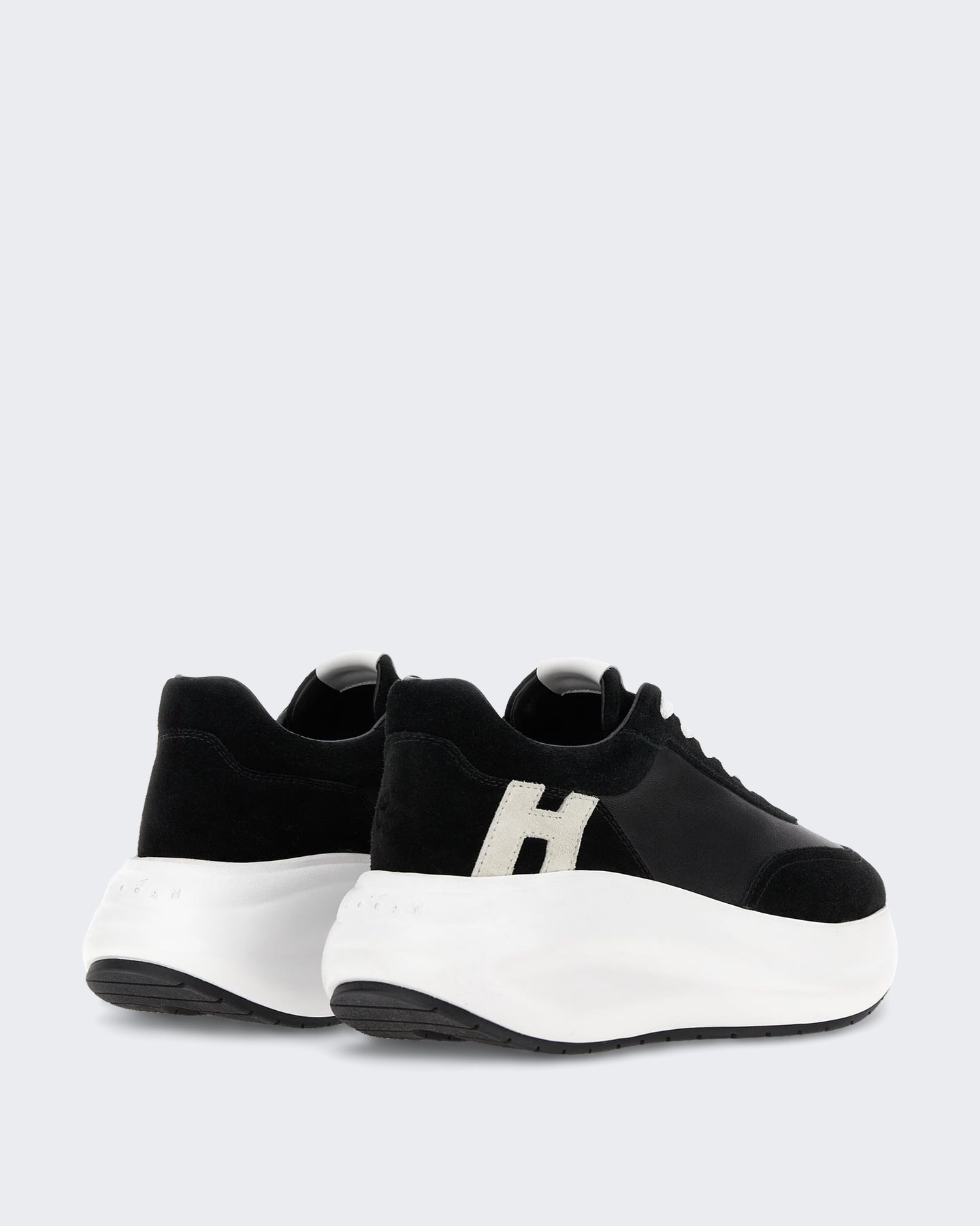 Hogan Dames Sneaker - H696 Allacciato H-Altraversione 9999 Zwart - Eleganza.nl
