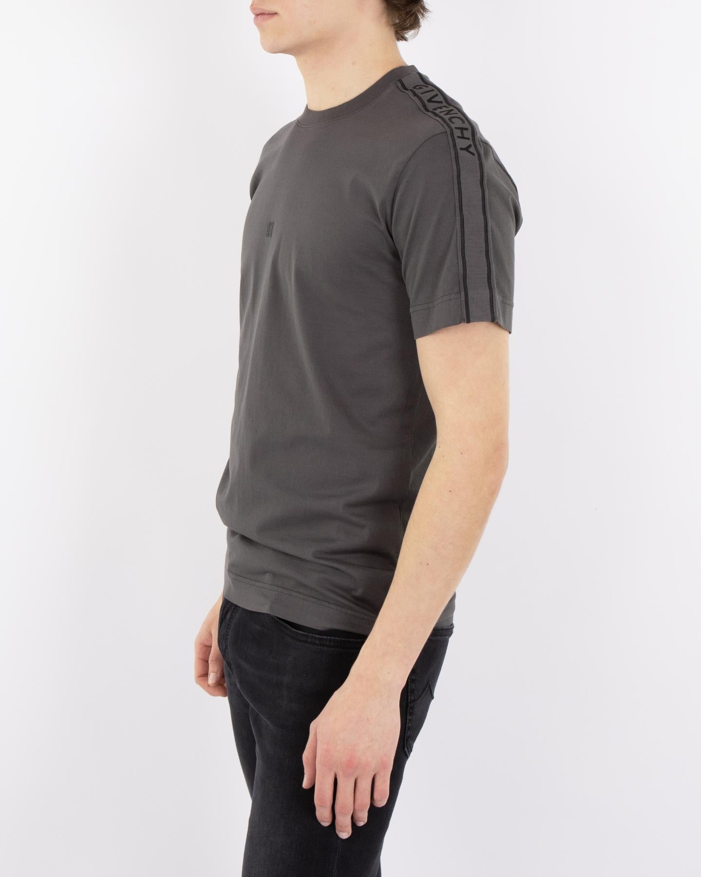 Men T-shirt titanium