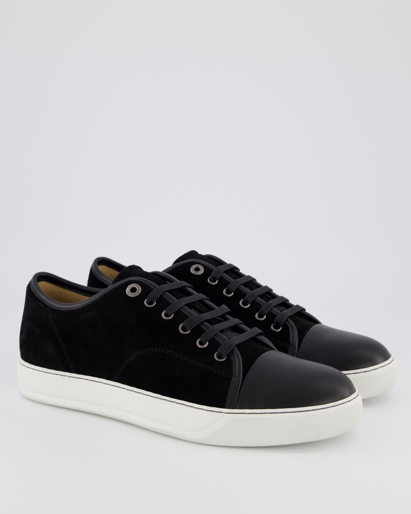 Men Suede and nappa captoe low to
