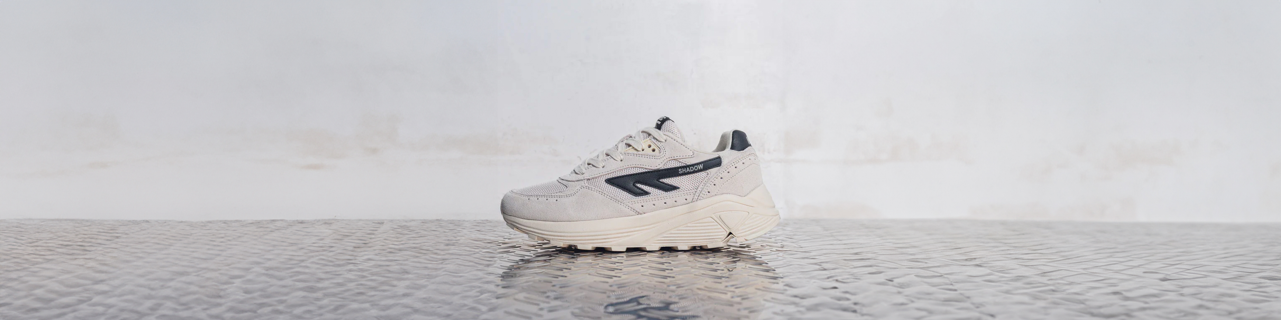 Order Hi Tec sneakers online at Eleganza Eleganza