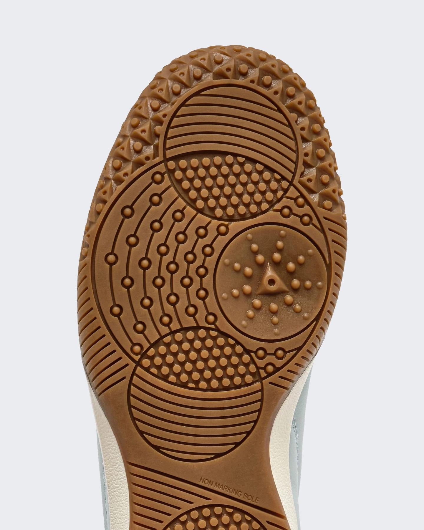 Dames Gold Indoor Metal