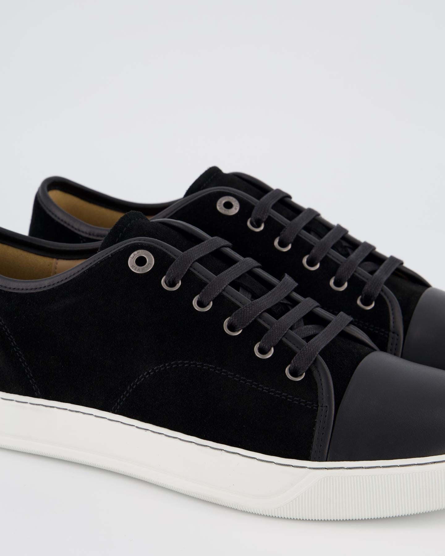 Men Suede and nappa captoe low to