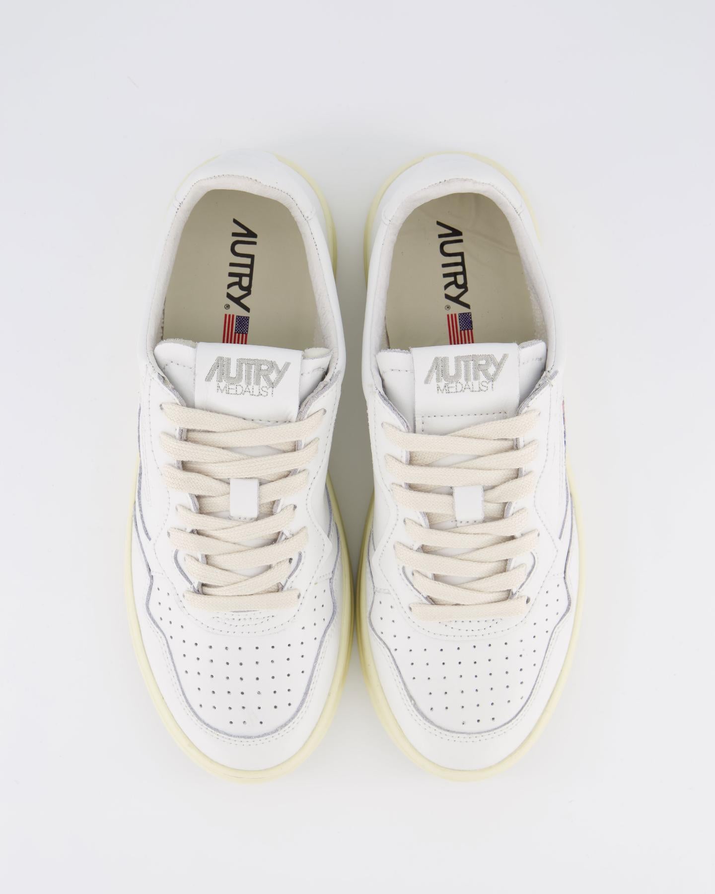 Women 01 Low White