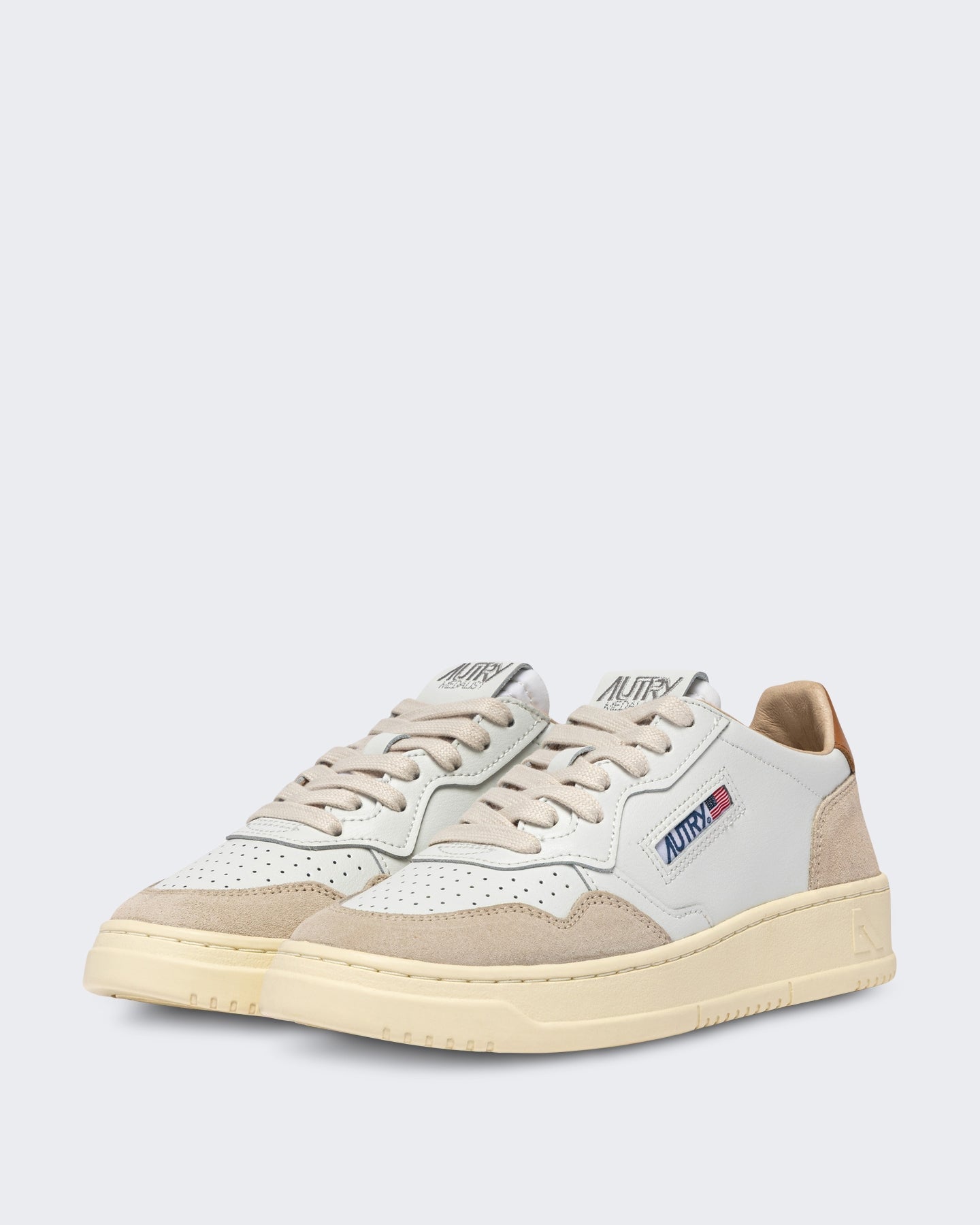 Autry Dames Aulw-Ls16-Medalist Low Wom Leat/Suede Wht/Lion Wit - Eleganza.nl
