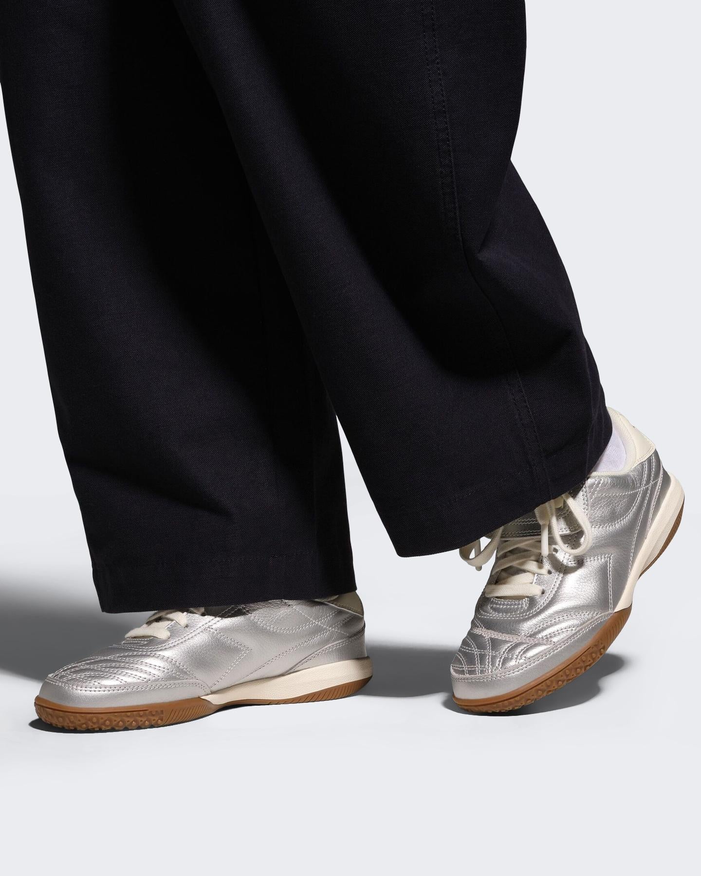Diadora Dames Gold Indoor Metallic