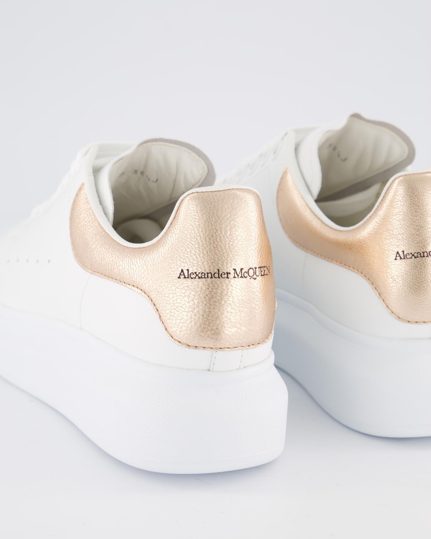 Women Oversized sneaker white/gold