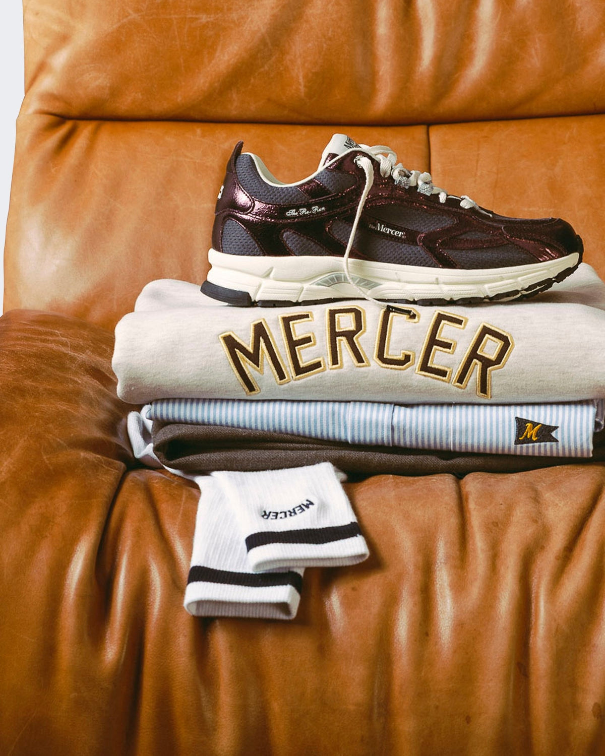 Mercer Unisex Sneaker met craquelé-afwerking in donkerrood Rood - Eleganza.nl