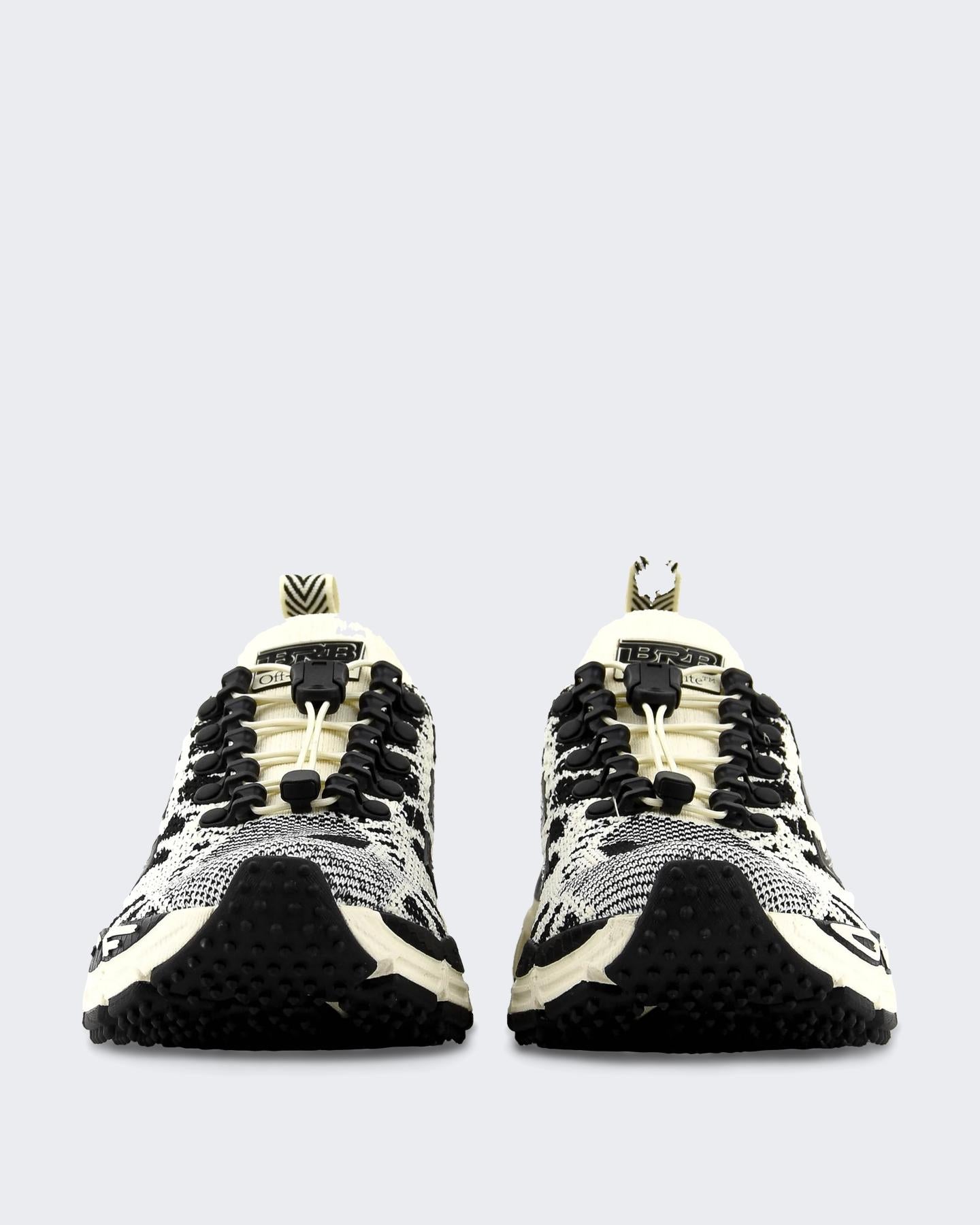 Dames Ow Be Right Back