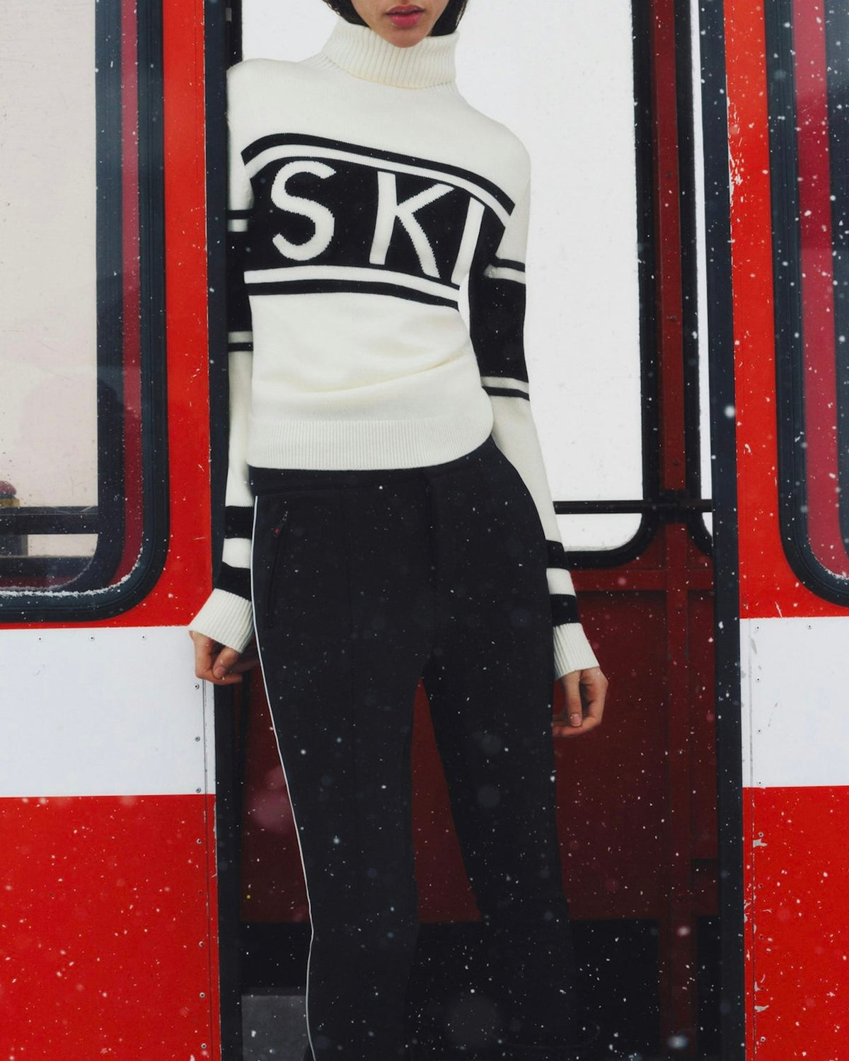 Perfect Moments Dames Schild gebreide sweater met schildmotief Wit - Eleganza.nl