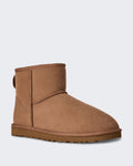 UGG Men's Classic Mini Short Boots in Chestnut Beige — huidige kleur