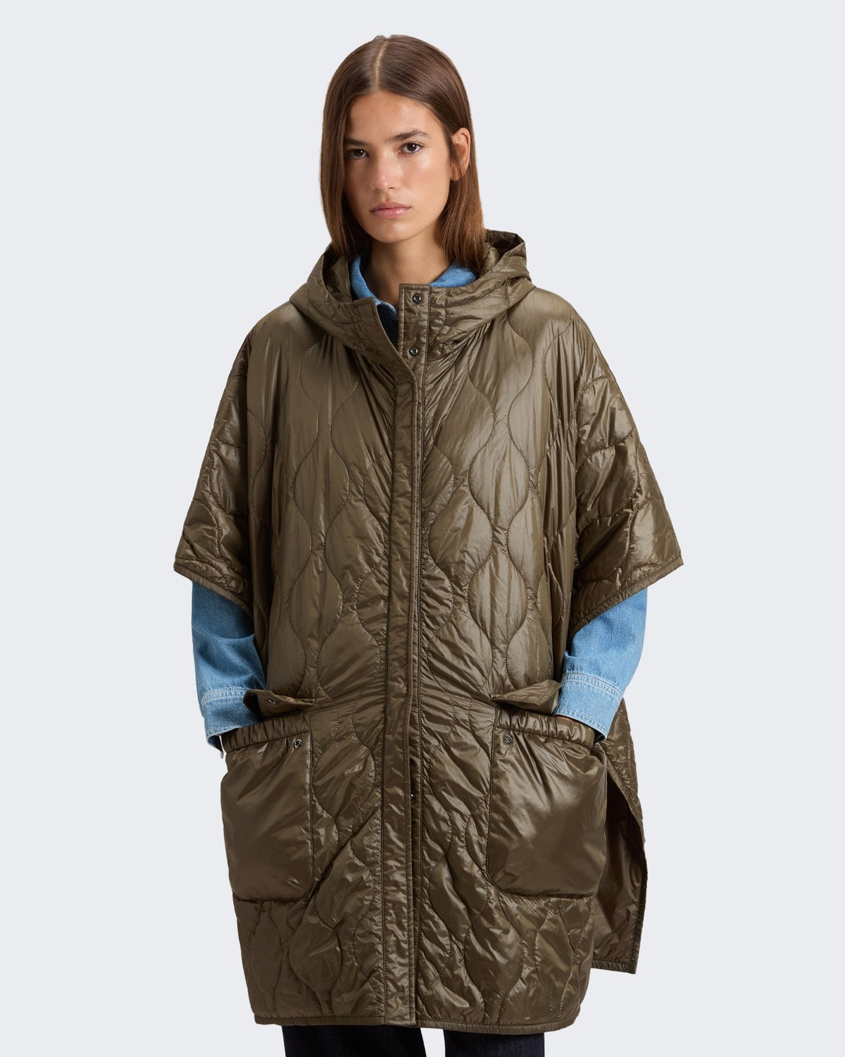 Woolrich Dames Light nylon cape Groen - Eleganza.nl